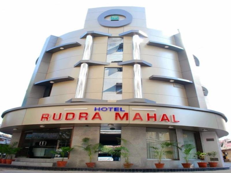 Oyo Flagship 19003 Hotel Rudra Mahal Αχμπανταμπάντ Εξωτερικό φωτογραφία
